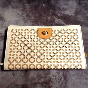 Wolf Chloe Jewelry Portfolio